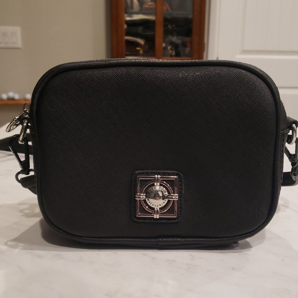 Catherine Malandrino Black Leather Crossbody Camera Bag Size Small